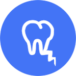 Большое воспаление (киста) в области удаляемого зуба.